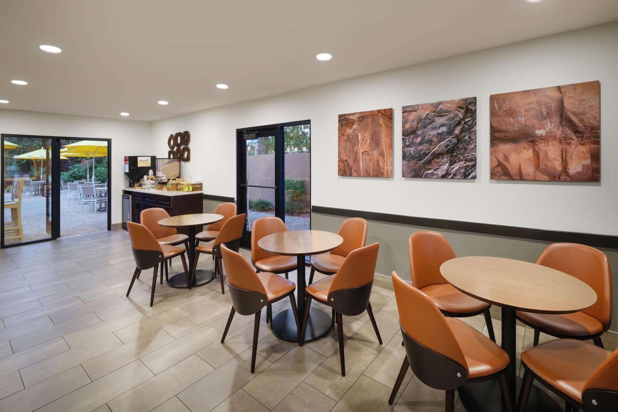 Aiden By Best Western Sedona Exterior photo